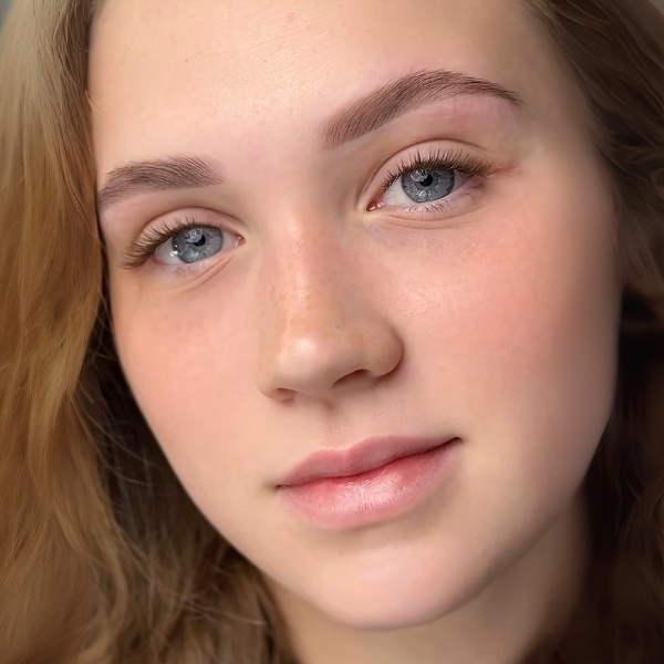 Natural lash look with brown extensions. Work by @borisova.k_ Natural lash look with brown extensions. Work by @borisova.k_